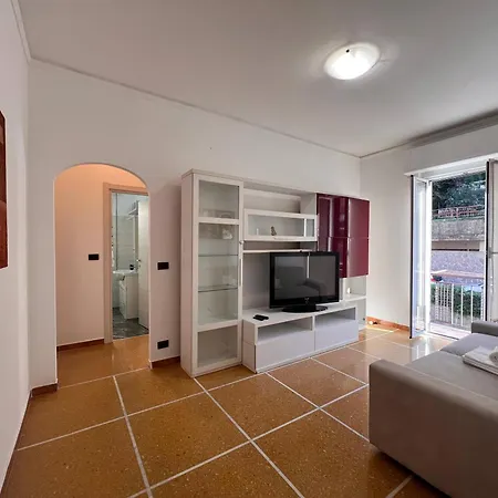 Apartman Joivy Inviting 1-bedroom Flat With Balcony In *