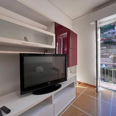 Apartmán Joivy Inviting 1-bedroom Flat With Balcony In
